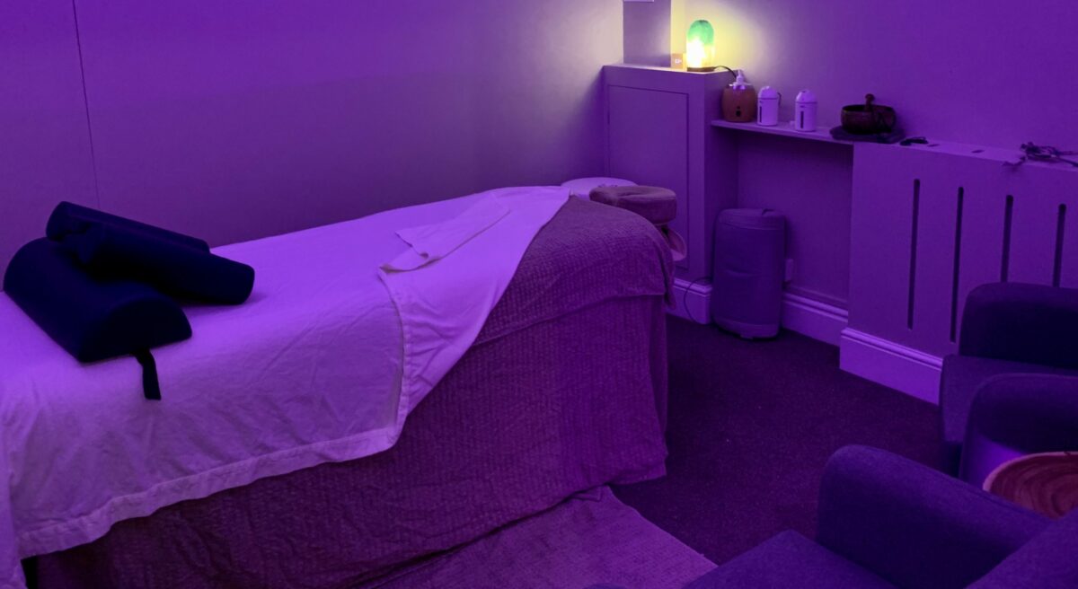 Peaceful lighting for your massage with Blue Frog therapies